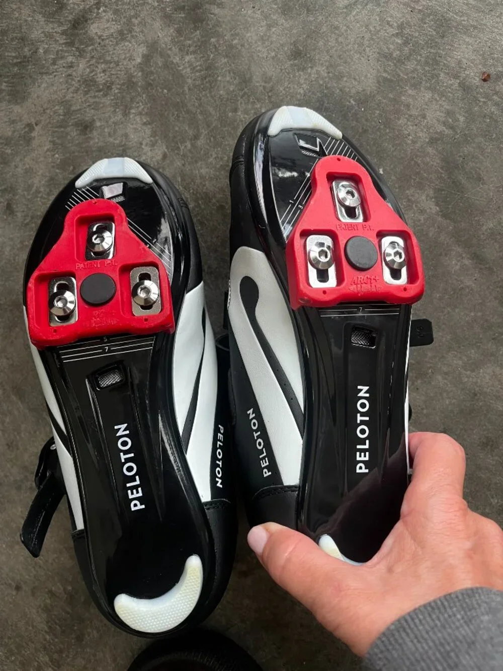 Peloton Original Cycling Shoes Black Red Size 38 - Like New!